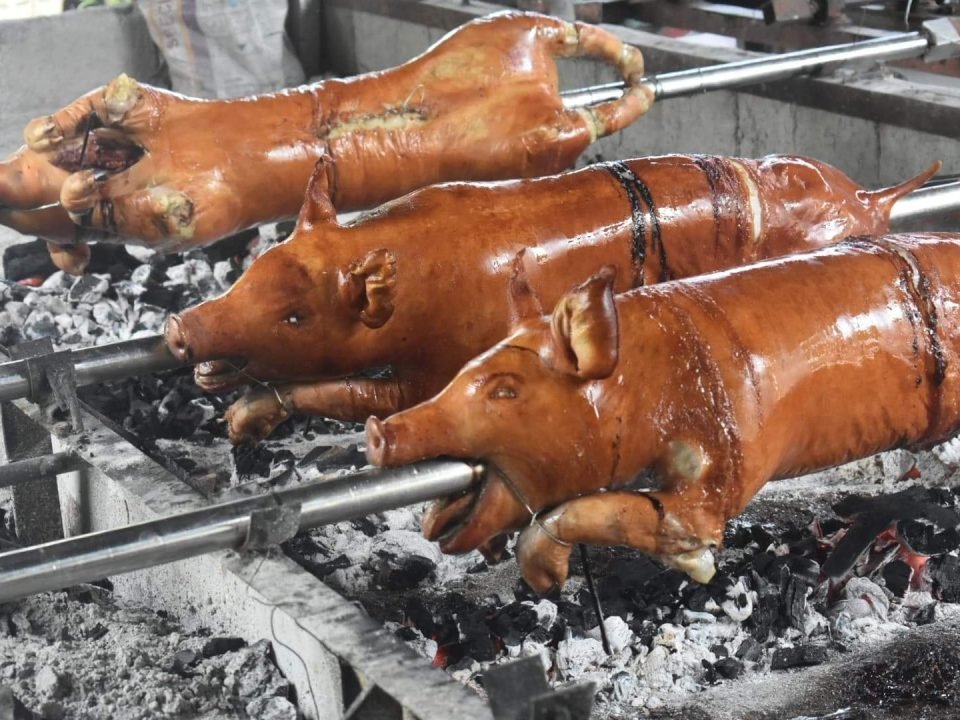 Lechon Baboy by Ganie’s Lechon – crispy roasted pork with golden skin and juicy meat, perfect for fiestas and Filipino celebrations.